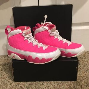 JORDAN RETRO 9 BASKETBALL SHOES
